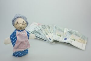 離婚時の年金分割に必要な書類は何ですか？