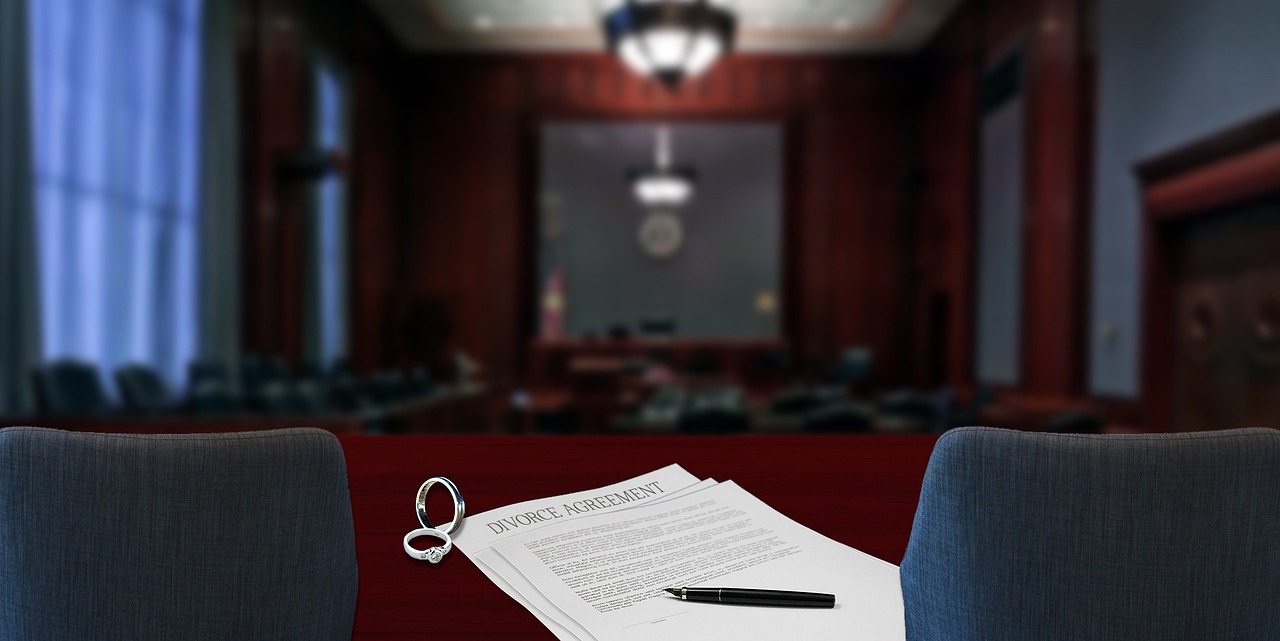 離婚弁護士の費用の目安はどれくらい？